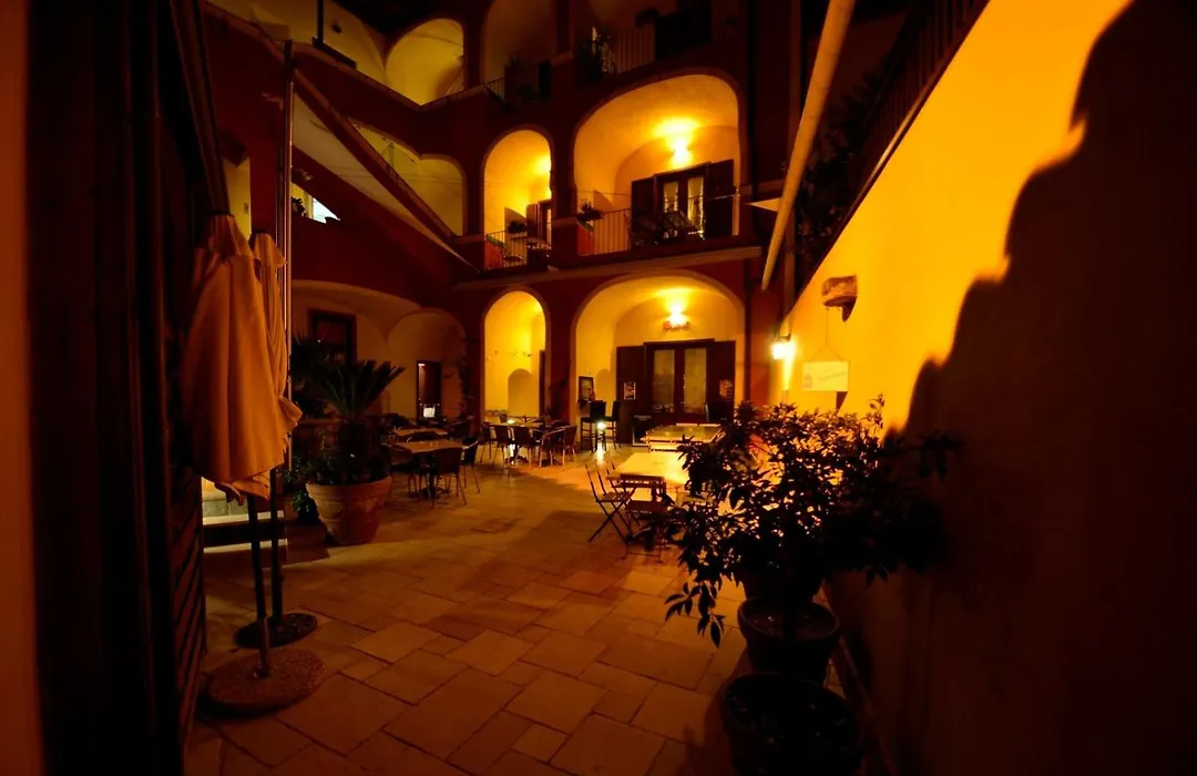 Manouche Bistrot B&B-1